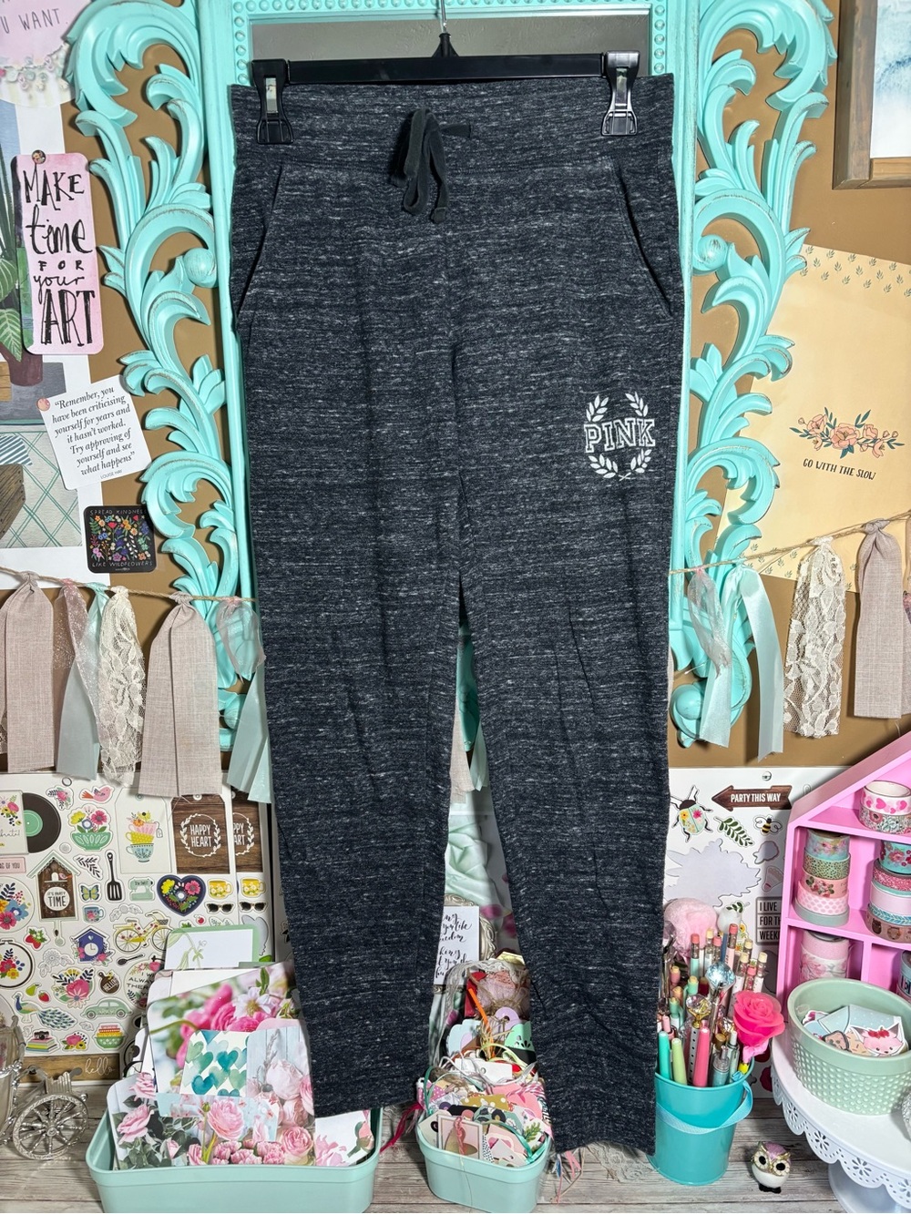 PINK Victoria’s Secret Campus Logo Jogger Sweatpants Women’s XS Charcoal Marl VS